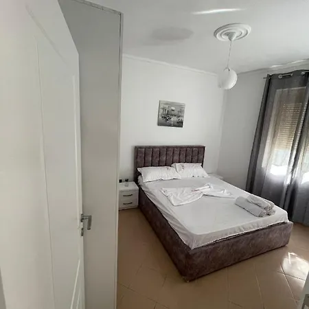 Geni Apartment *